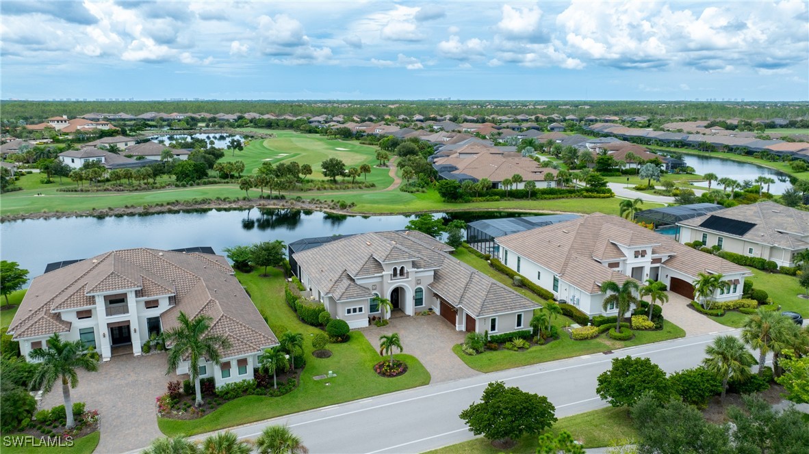 4 Bed Pool Home for Sale in Esplanade, photo 2