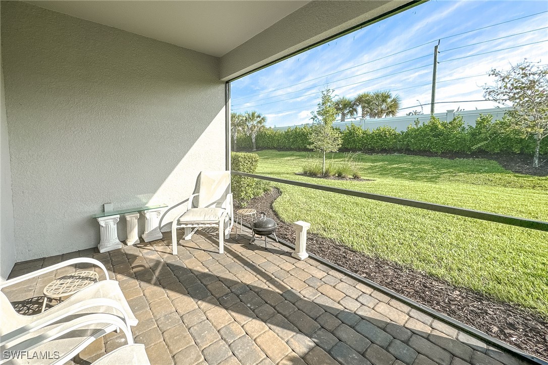 3 Bed SingleFamilyResidence for Sale in Naples, FL, $450,000 — photo 2