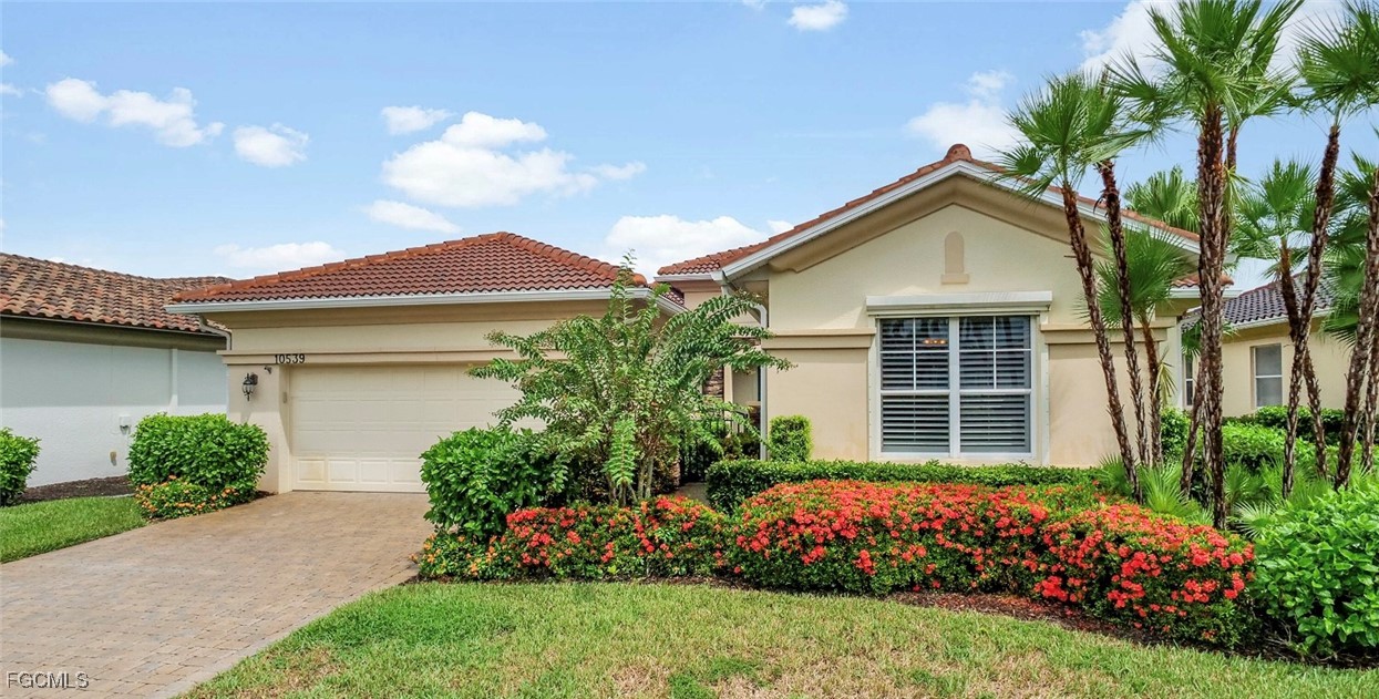 3 Bed Pool Home for Sale in Bellagio, FL, $575,000 — photo 2