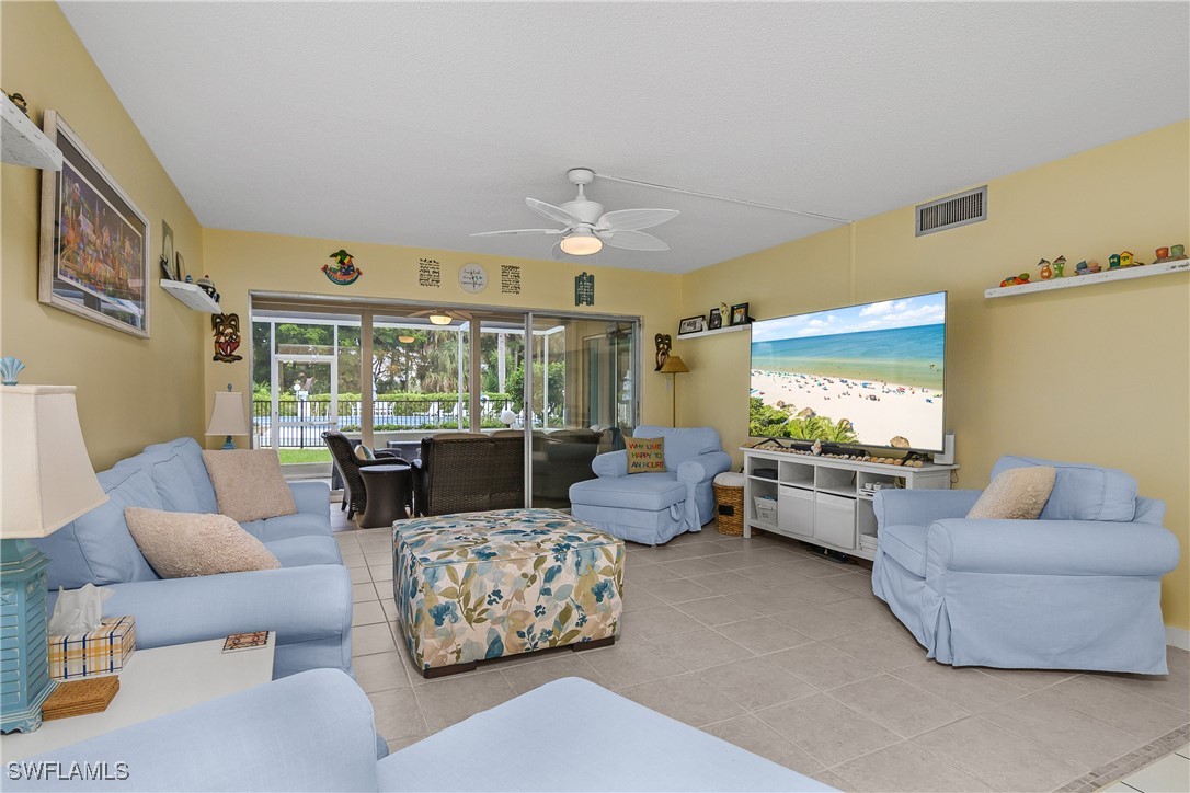 2 Bed Condominium for Sale in Montego Manor, FL, $199,900 — photo 2