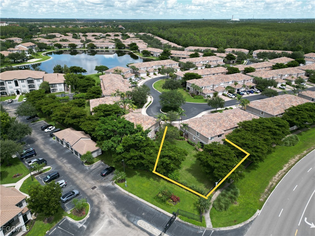 4 Bed Townhouse for Sale in Colonnade At Forum, FL, $285,000 — photo 2