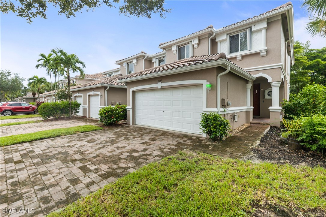 3 Bed Townhouse for Sale in Colonnade At Forum, FL, $299,999 — photo 2