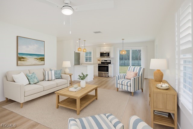 3 Bed SingleFamilyResidence for Sale in Punta Gorda, FL — photo 2