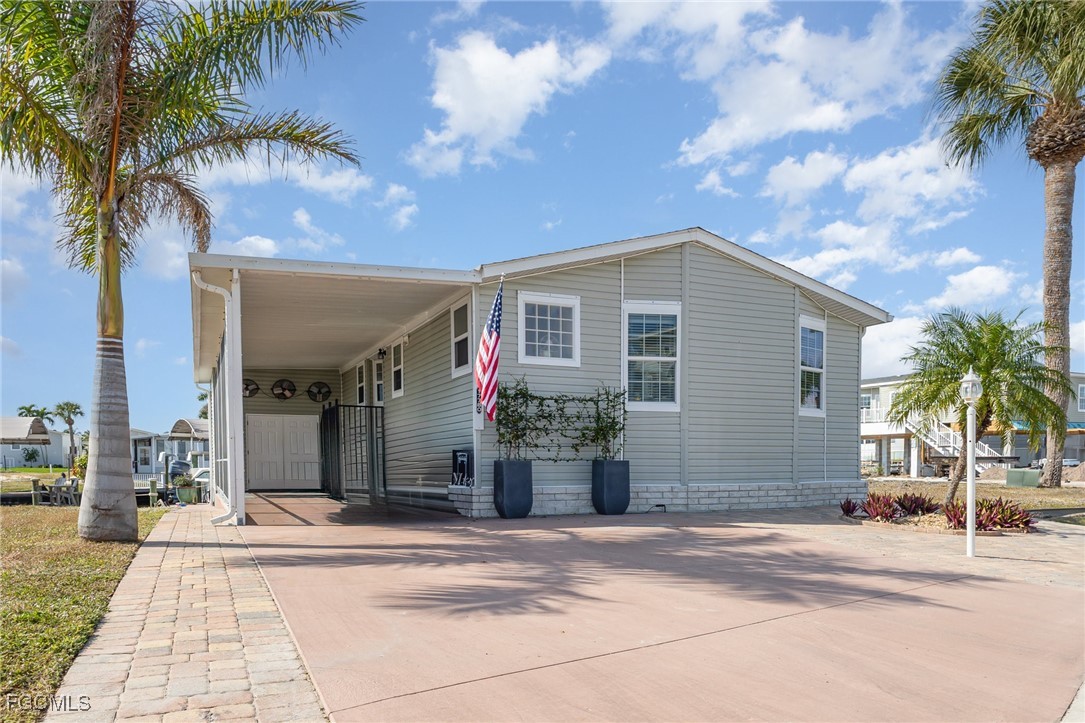 3 Bed Waterfront Home for Sale in Bayside Estates, FL — photo 2