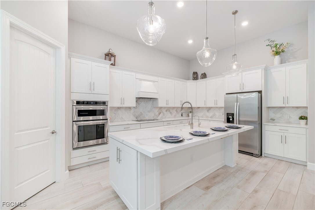 5 Bed Pool Home for Sale in Corkscrew Shores, photo 2