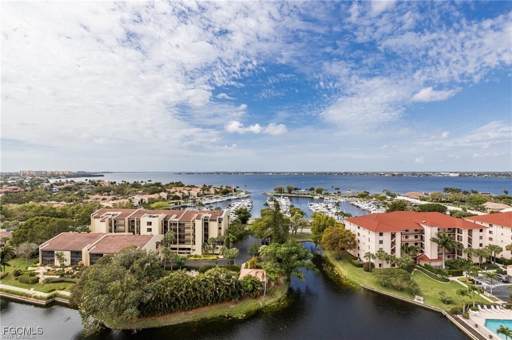 2 Bed Waterfront Home for Sale in Ariel, FL, $320,000 — photo 2