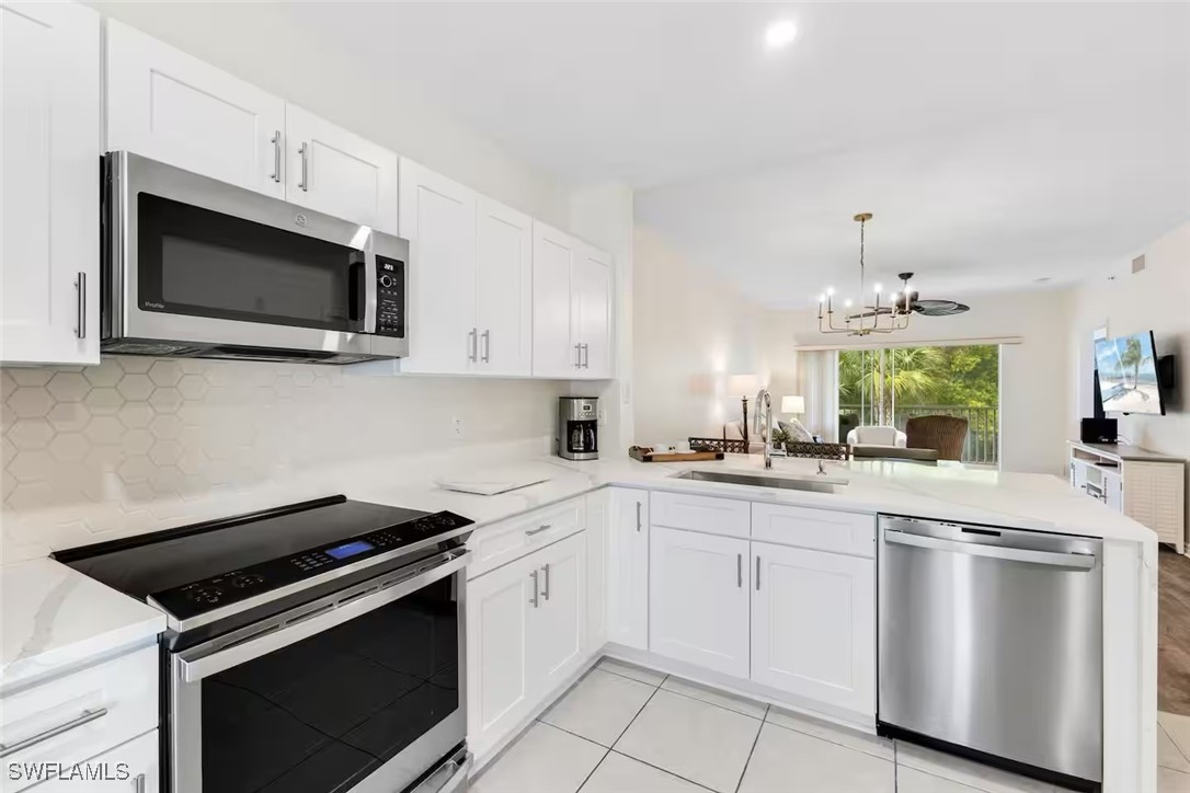 2 Bed Condominium for Sale in Naples, photo 2