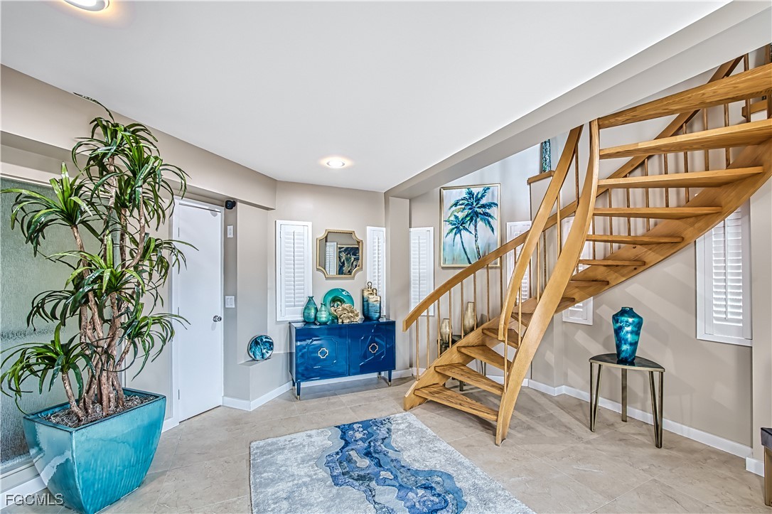 4 Bed Pool Home for Sale in Shell Harbor, photo 2