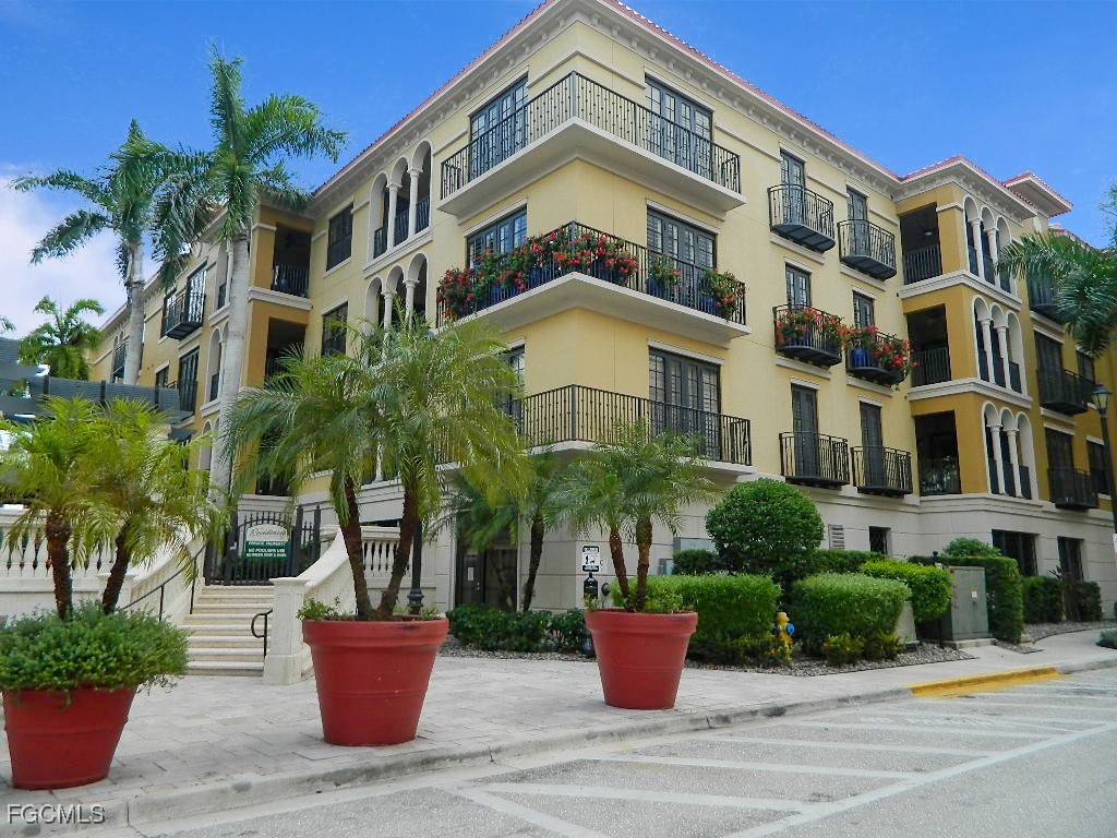 2 Bed Condominium for Sale in Estero, FL — photo 2