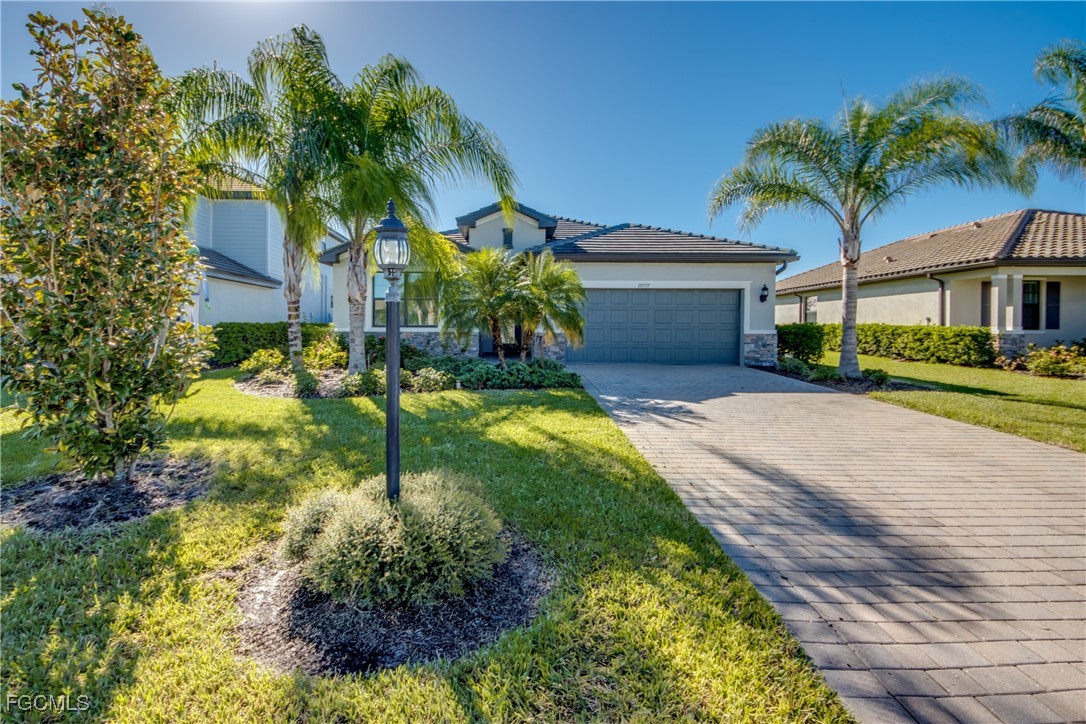 3 Bed SingleFamilyResidence for Sale in Estero, FL, $499,900 — photo 2