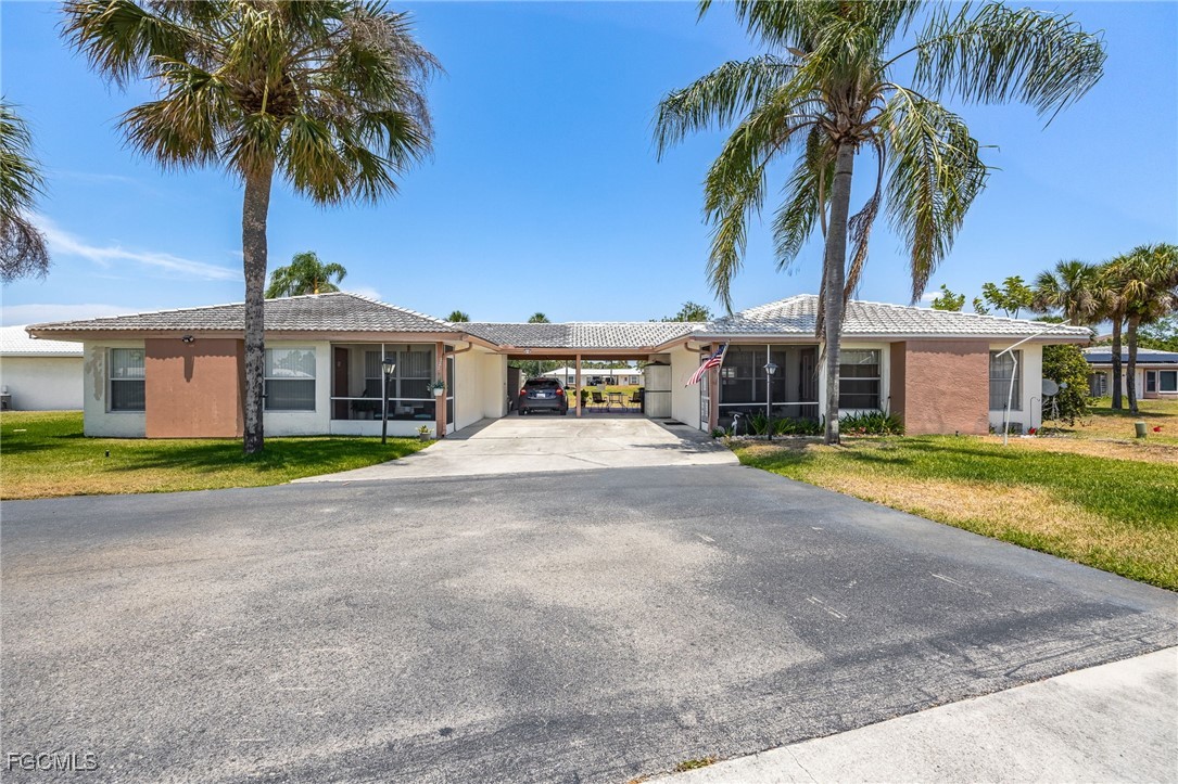 2 Bed Duplex for Sale in Parkwood Villas, FL, $160,000 — photo 2