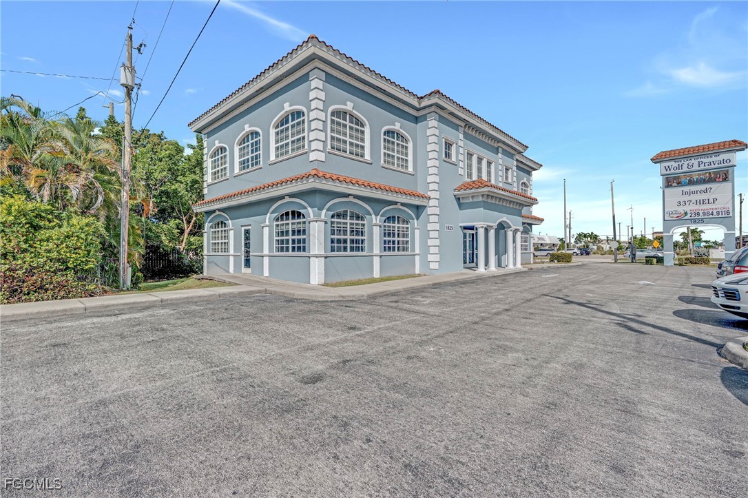 Office for Sale in Fort Myers, photo 2