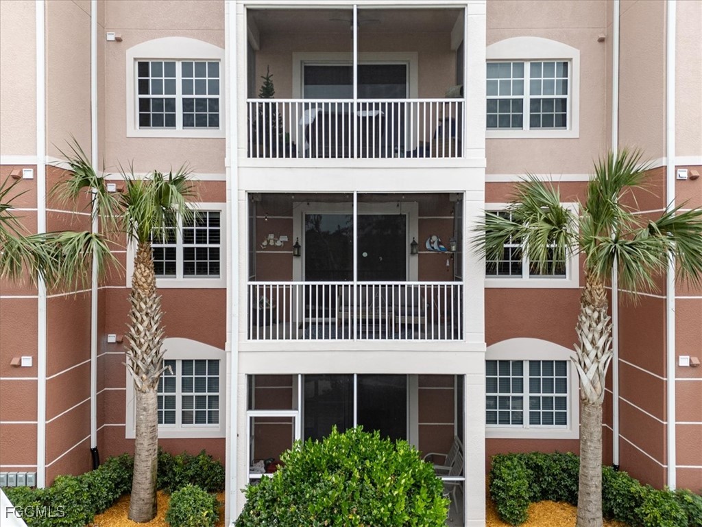 2 Bed Condominium for Sale in Royal Pointe, photo 2