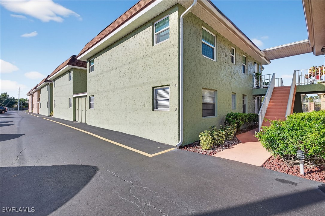 2 Bed Condominium for Sale in Sorrento Villas, FL, $199,000 — photo 2