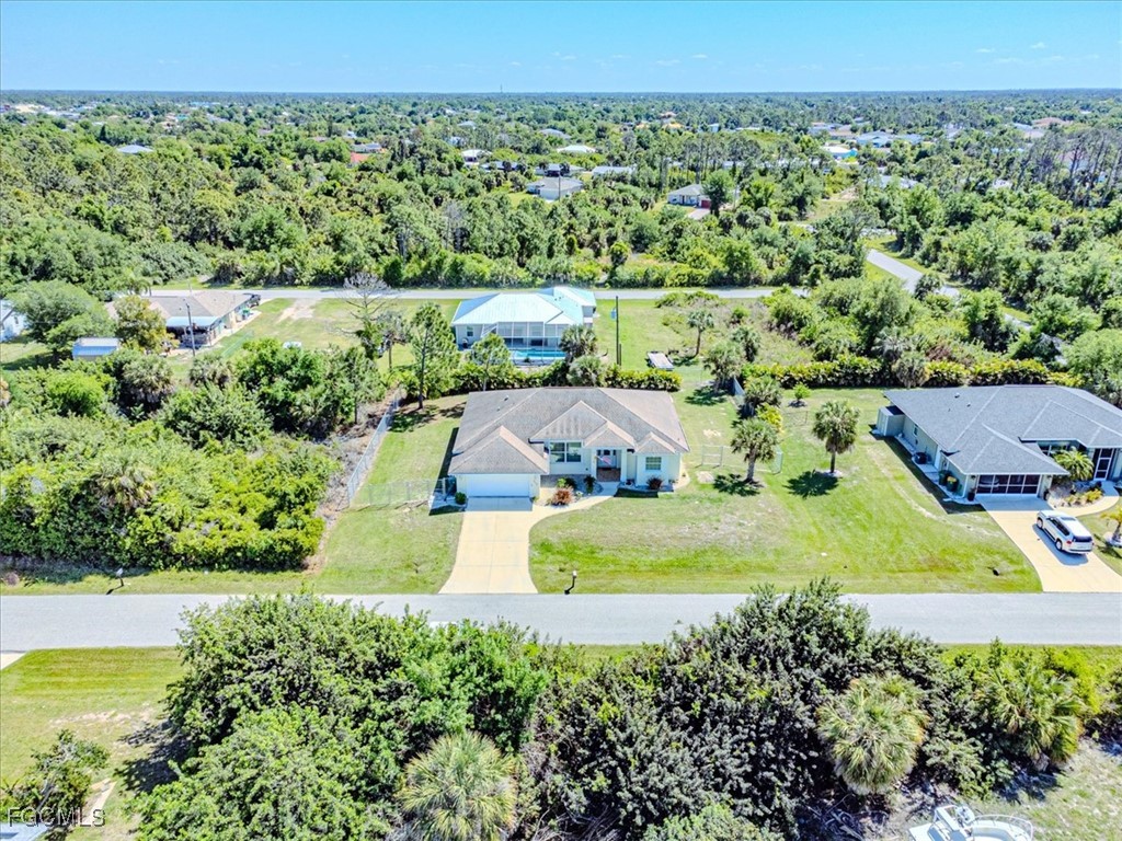 3 Bed SingleFamilyResidence for Sale in Port Charlotte, photo 2