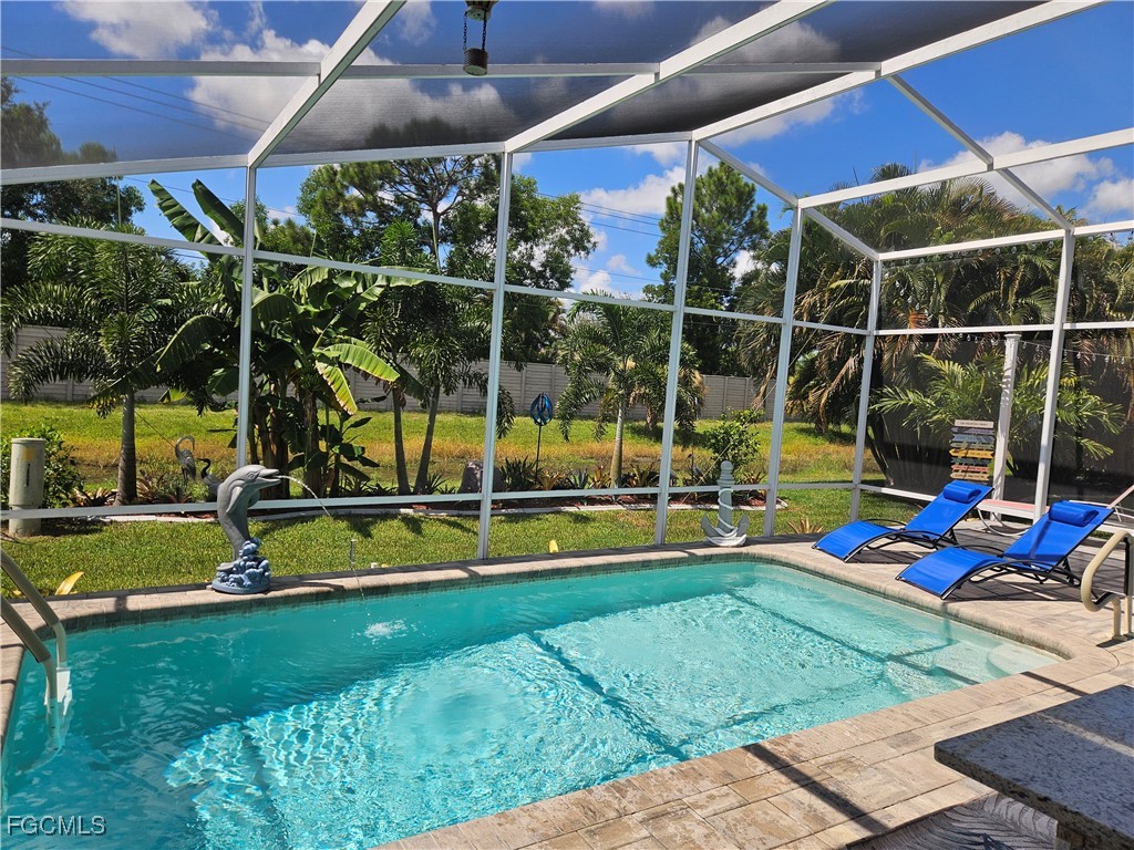 2 Bed Pool Home for Sale in North Fort Myers, FL, $394,900 — photo 2
