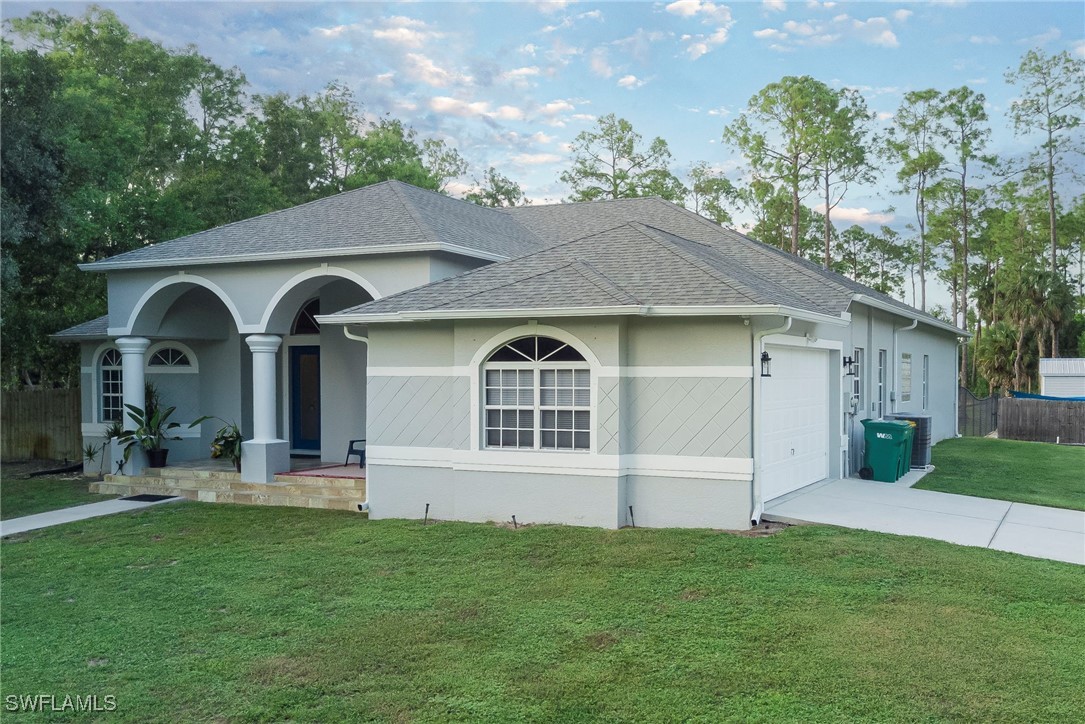 4 Bed Pool Home for Sale in Naples, photo 2
