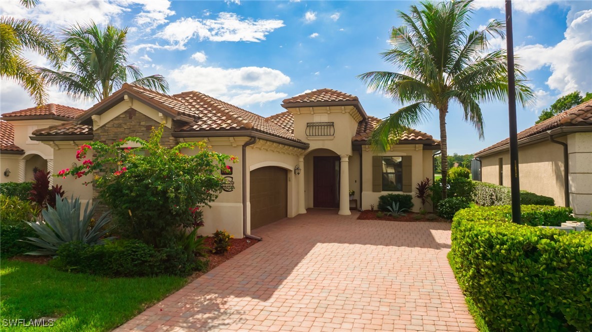 2 Bed Pool Home for Sale in Bonita Springs, photo 2