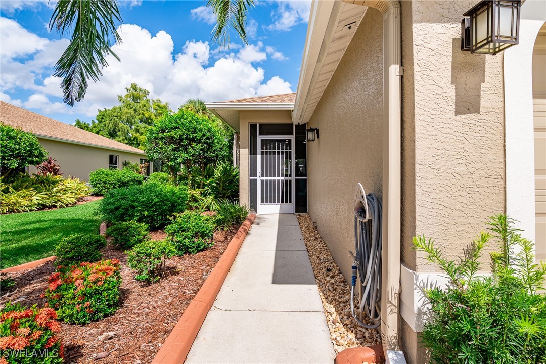 2 Bed Waterfront Home for Sale in Stoneybrook, FL — photo 2