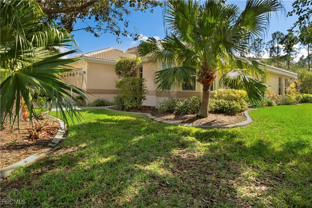2 Bed SingleFamilyResidence for Sale in North Fort Myers, FL — photo 2