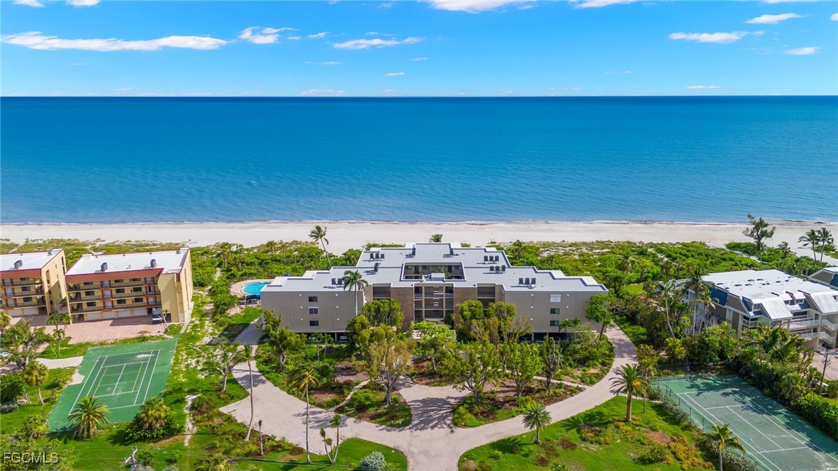2 Bed Waterfront Home for Sale in Sanibel, photo 2