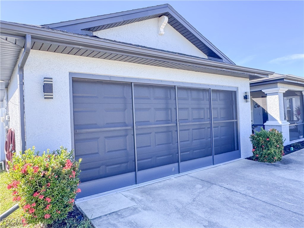 3 Bed SingleFamilyResidence for Sale in Cape Coral, FL — photo 2