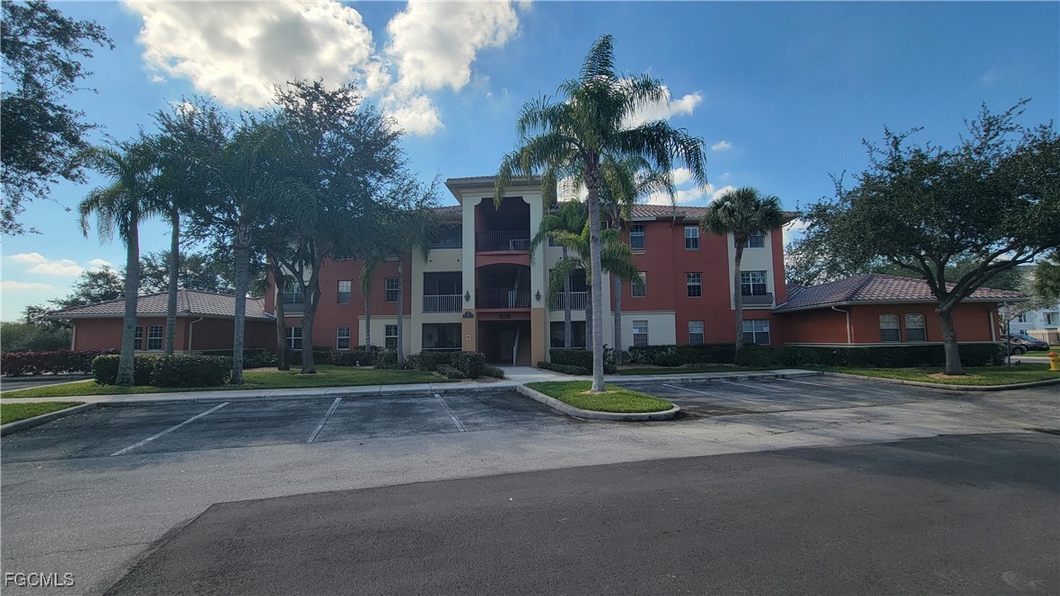 2 Bed Condominium for Sale in Cape Coral, FL, $157,900 — photo 2