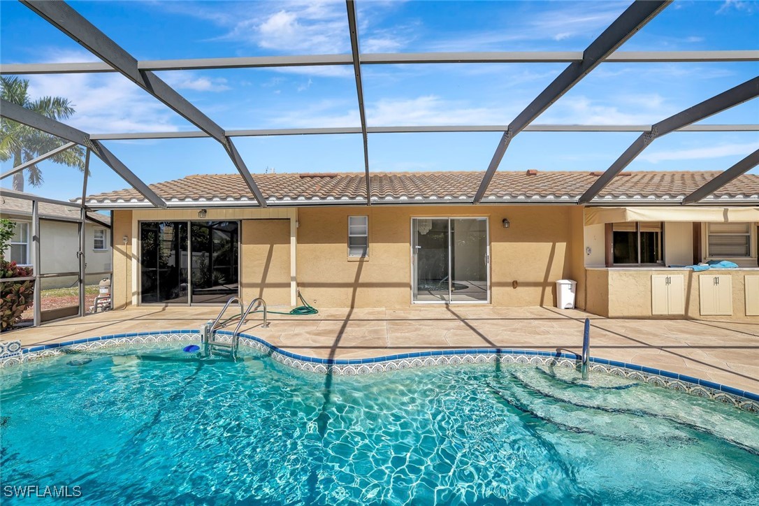 2 Bed Pool Home for Sale in Marco Island, photo 2