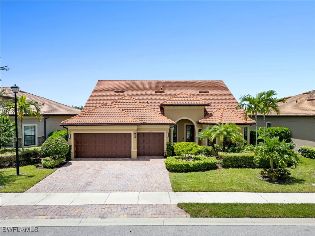 4 Bed Pool Home for Sale in Corkscrew Shores, photo 2