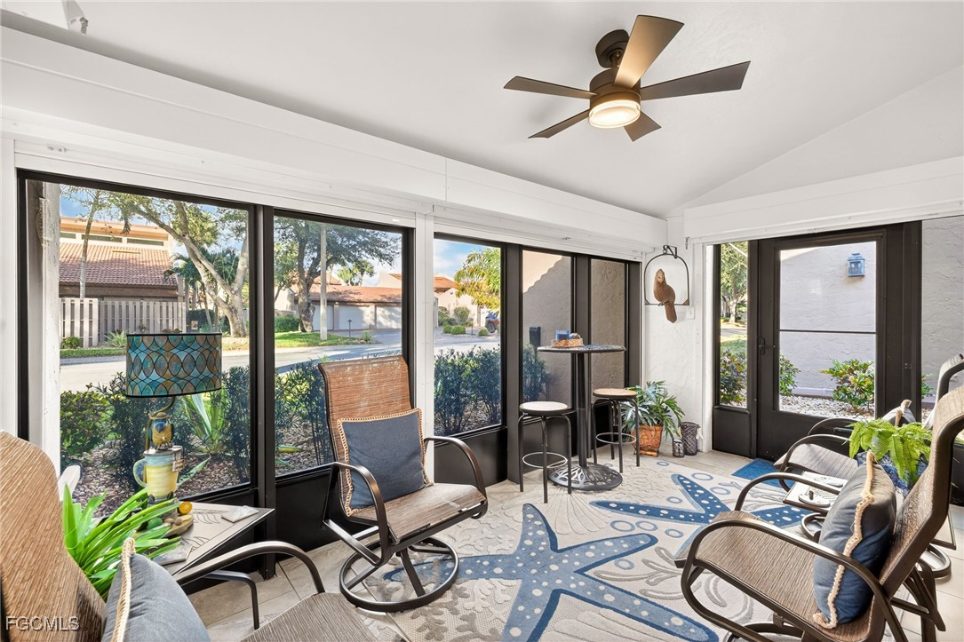 2 Bed Detached for Sale in Longboat Village, FL, $475,000 — photo 2