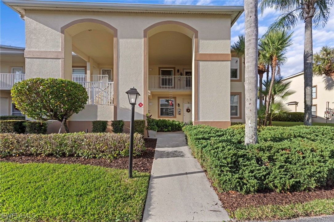 2 Bed Condominium for Sale in Stoneybrook, FL — photo 2