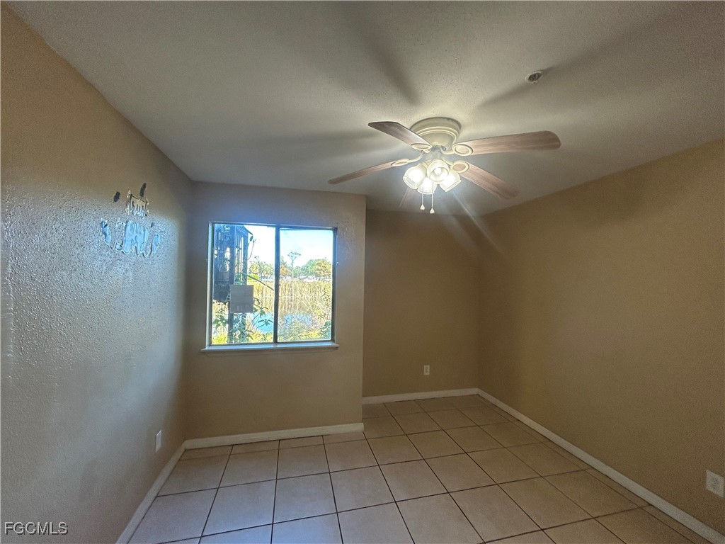 2 Bed Condominium for Sale in Village Creek, photo 2