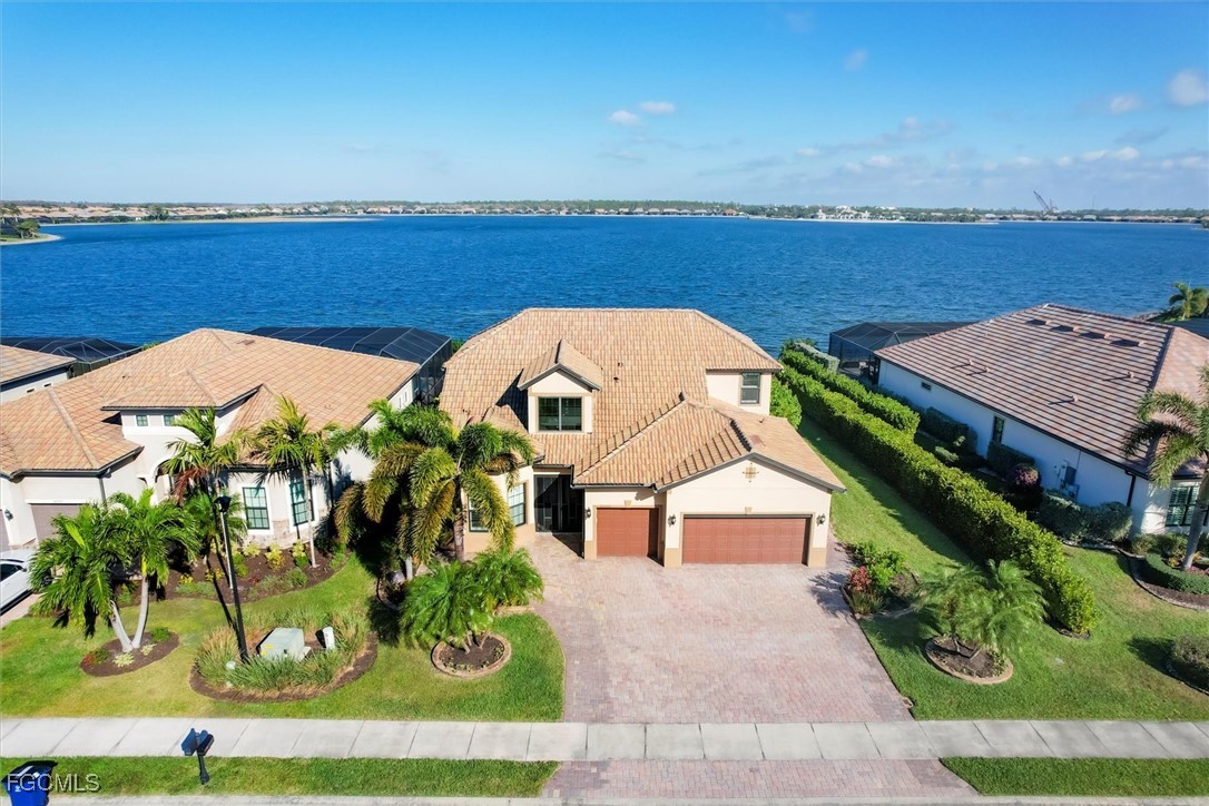 4 Bed Waterfront Home for Sale in Estero, photo 2
