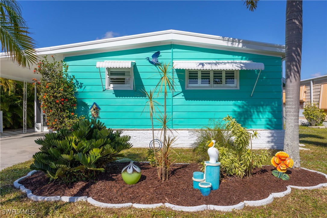 2 Bed Waterfront Home for Sale in Riverwood, FL, $219,000 — photo 2