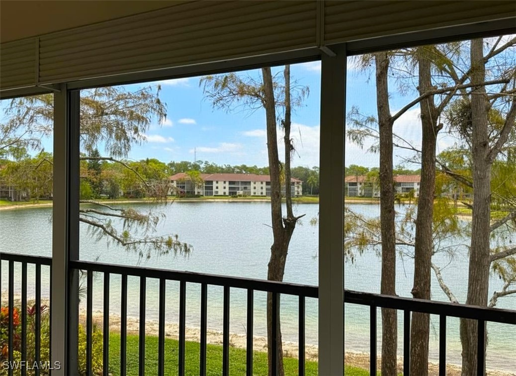 2 Bed Waterfront Home for Sale in Naples, photo 2
