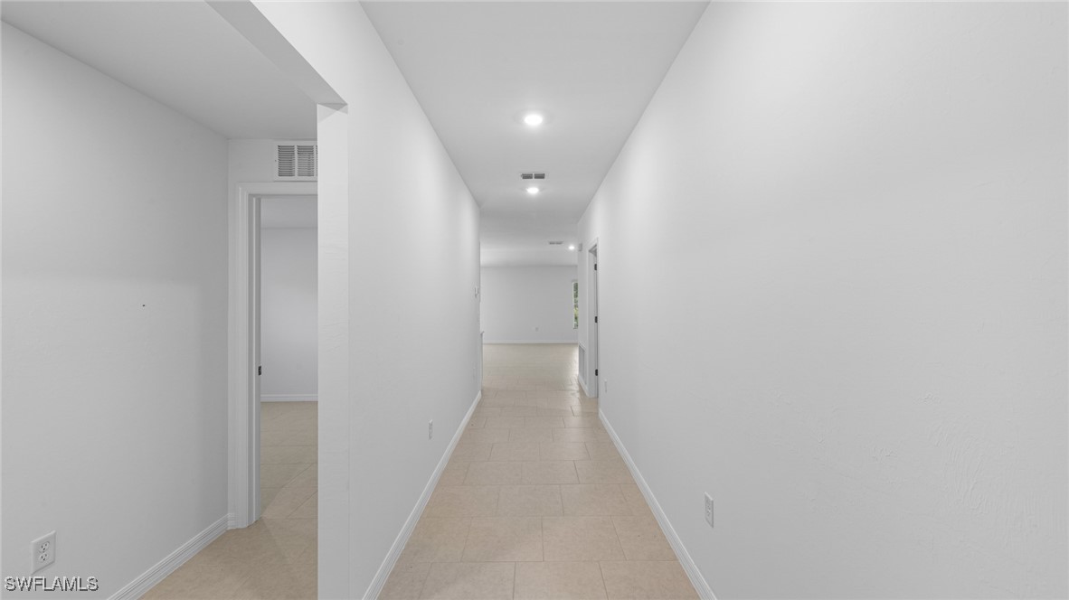 4 Bed SingleFamilyResidence for Sale in Crane Landing, photo 2