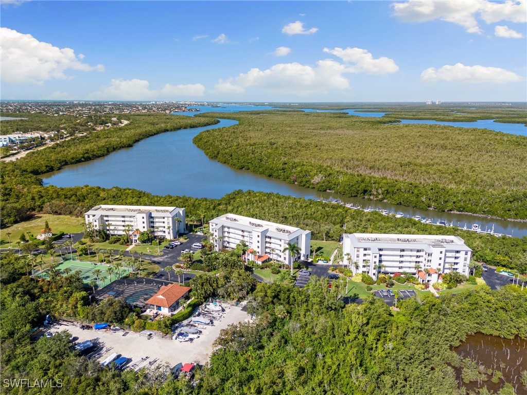 2 Bed Waterfront Home for Sale in Marco Island, photo 2