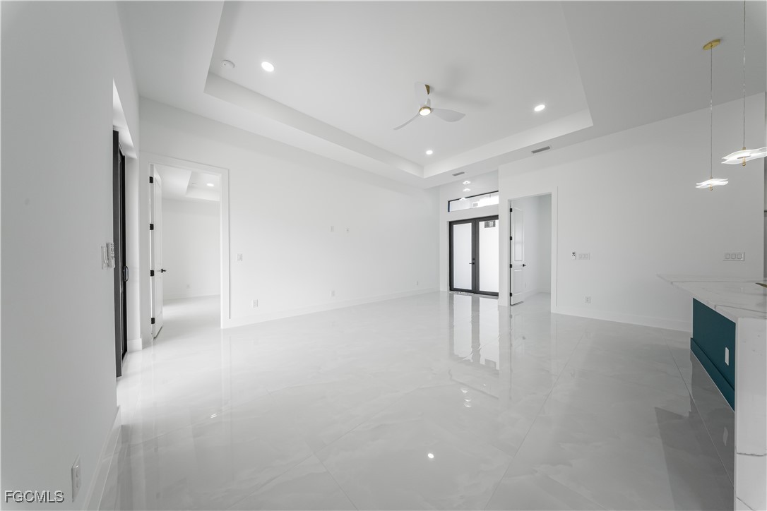 4 Bed SingleFamilyResidence for Sale in Lehigh Acres, FL — photo 2