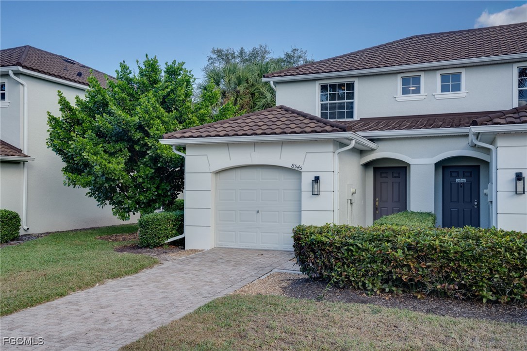 2 Bed Townhouse for Sale in Olympia Pointe, FL, $170,000 — photo 2