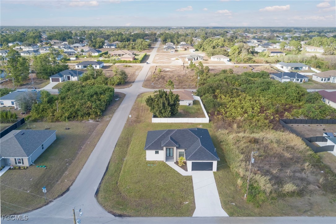 3 Bed SingleFamilyResidence for Sale in Lehigh Acres, photo 2