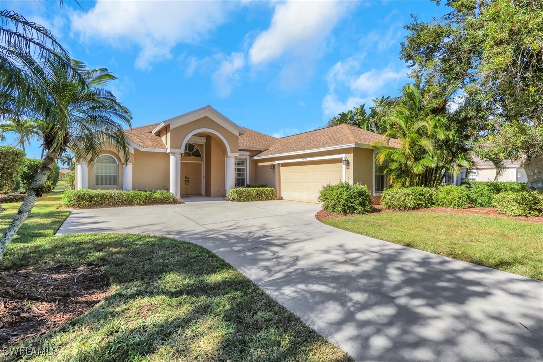 3 Bed Pool Home for Sale in Briarwood, photo 2