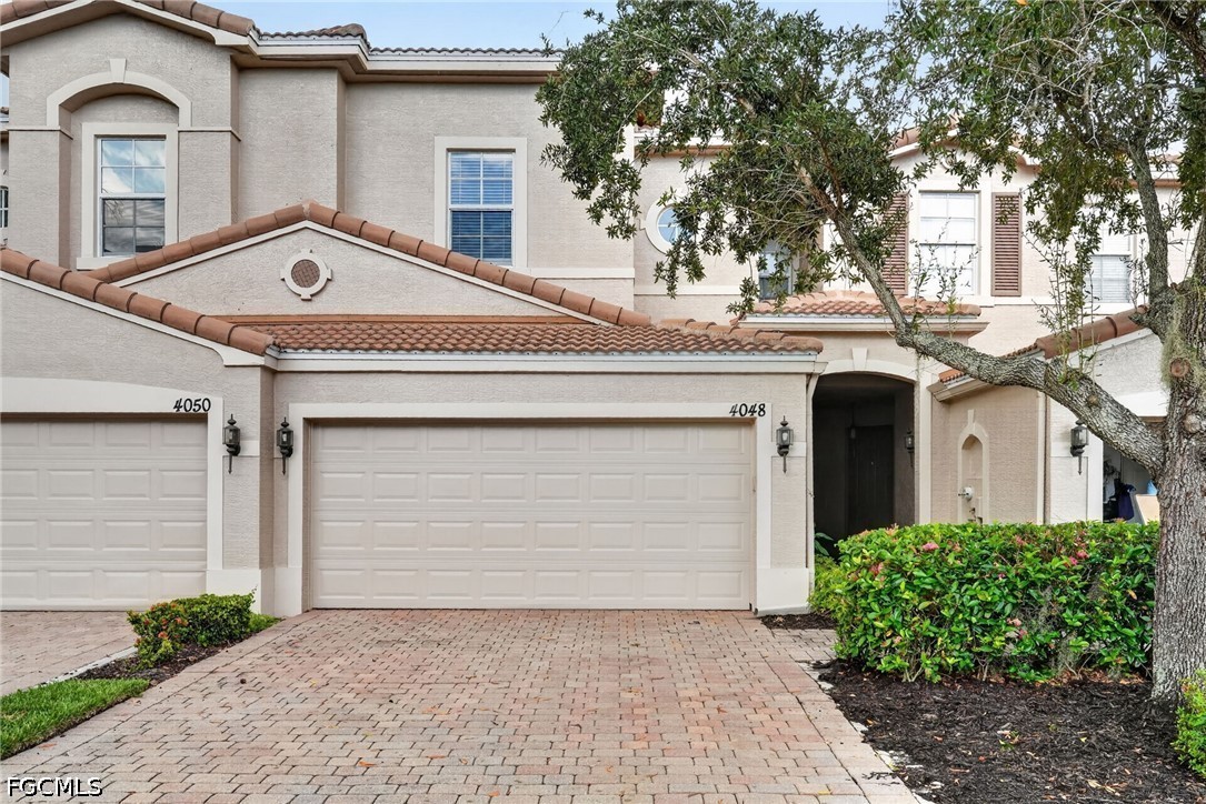 3 Bed Townhouse for Sale in Fort Myers, photo 2