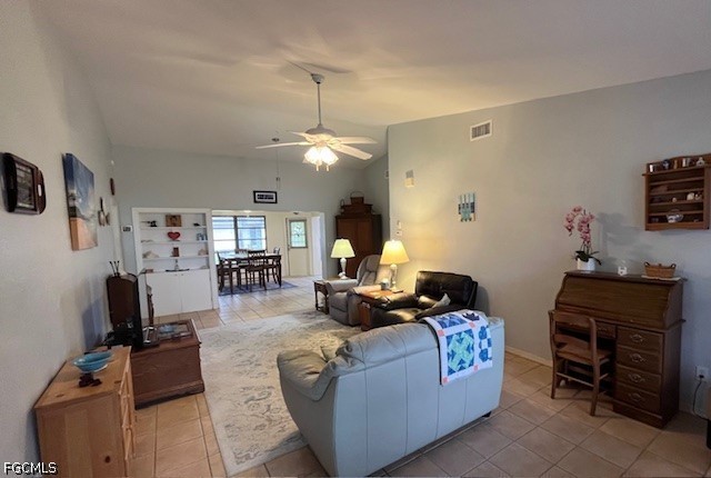2 Bed SingleFamilyResidence for Sale in North Fort Myers, photo 2