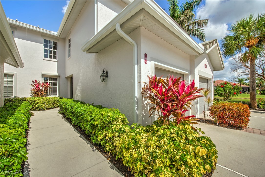 2 Bed Condominium for Sale in Whisper Trace, photo 2