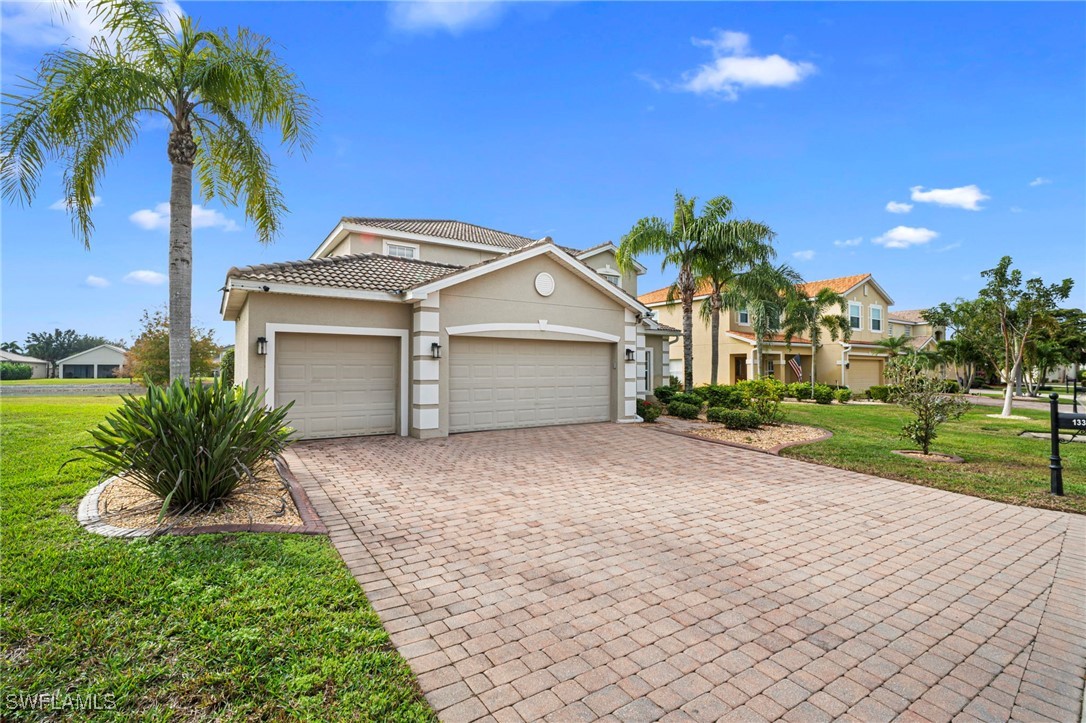 5 Bed Pool Home for Sale in Magnolia Lakes, FL, $589,000 — photo 2