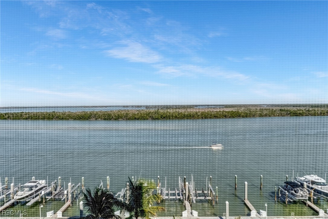 2 Bed Waterfront Home for Sale in Waterside At Bay Beach, photo 2