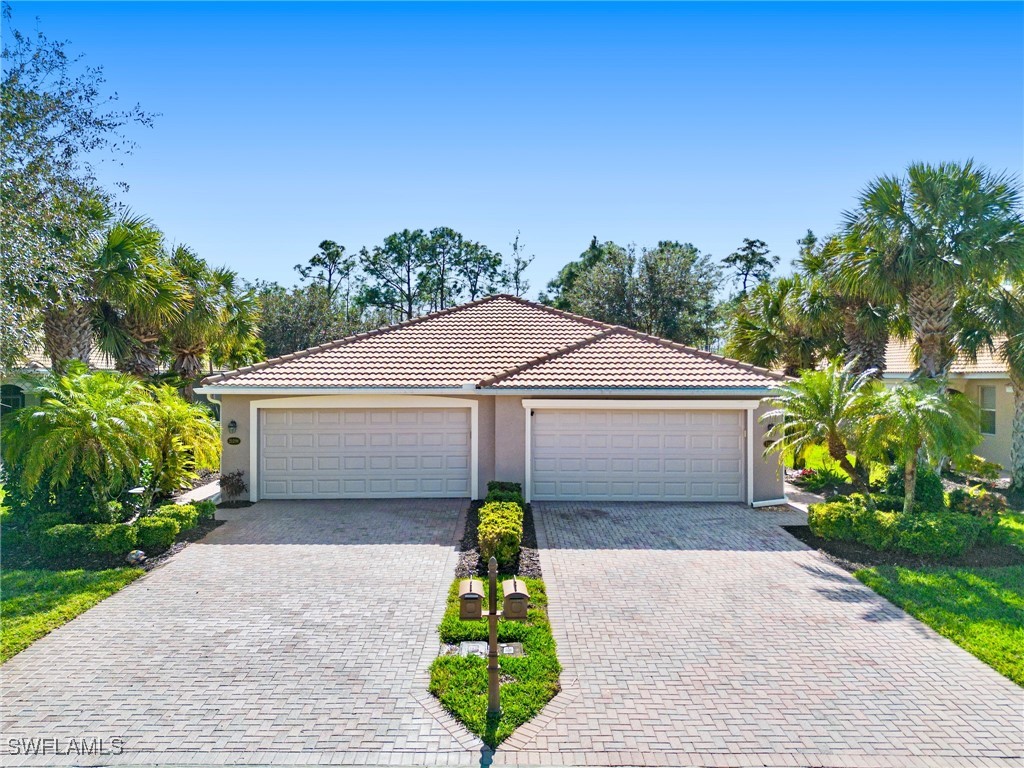 2 Bed Attached for Sale in Bella Terra, FL — photo 2