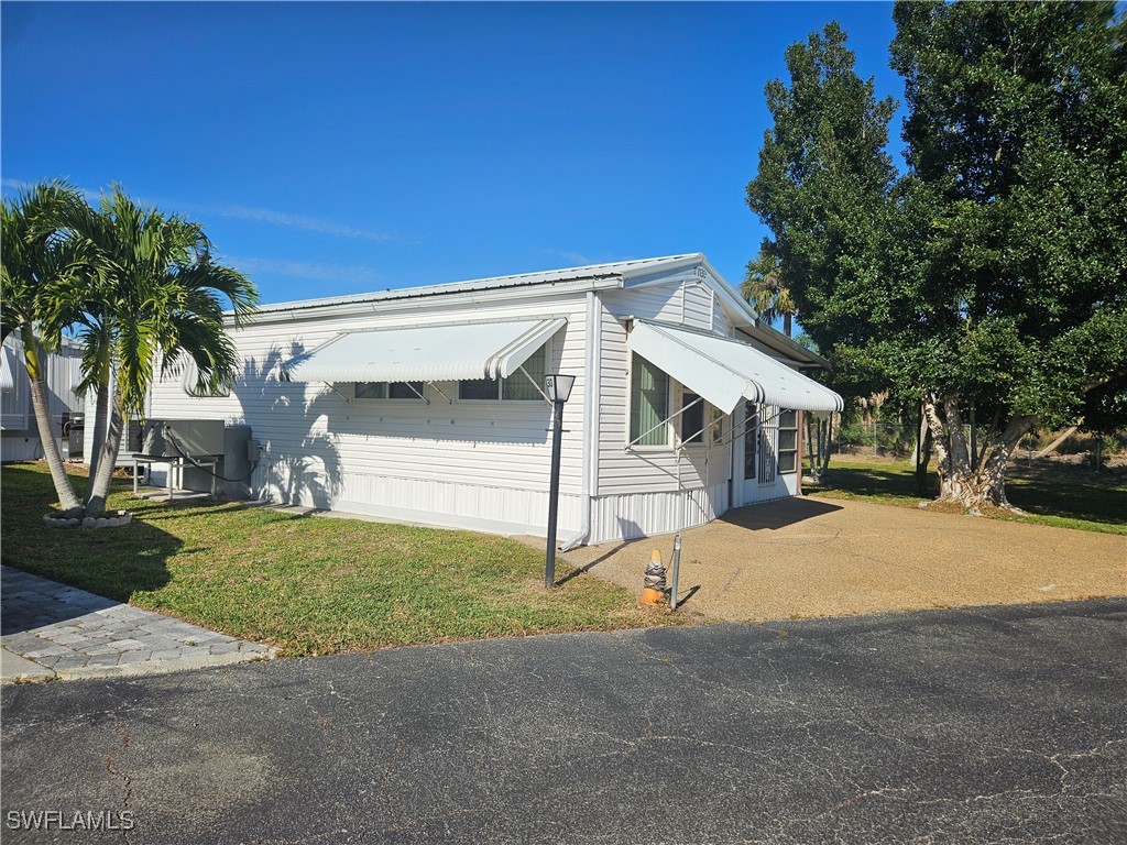 1 Bed ManufacturedHome for Sale in Naples, FL, $69,500 — photo 2