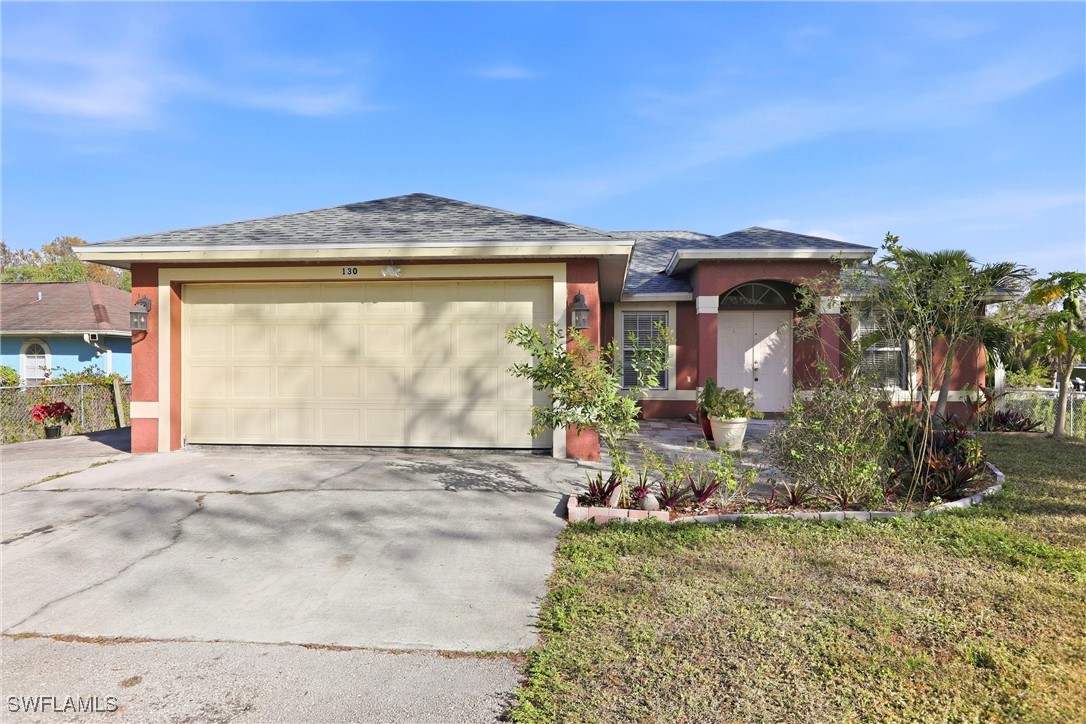 3 Bed SingleFamilyResidence for Sale in Naples, photo 2