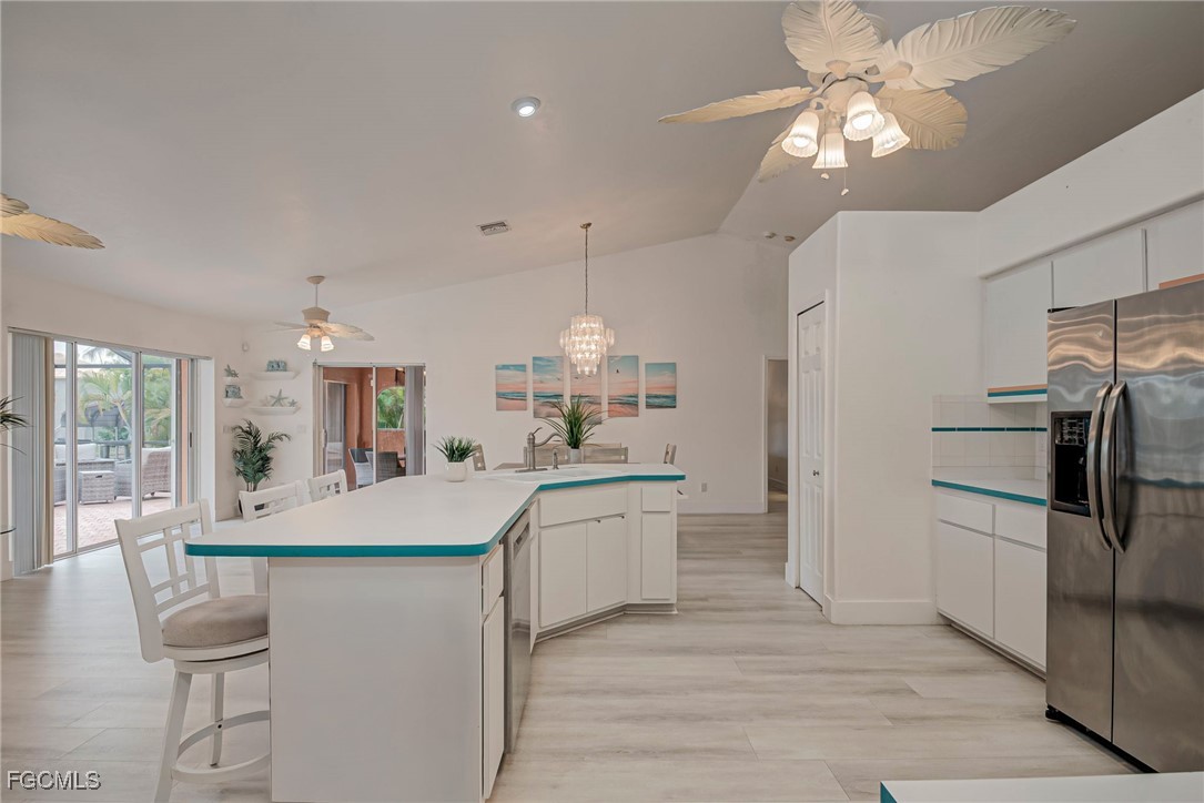 3 Bed Pool Home for Sale in Matlacha Isles, photo 2
